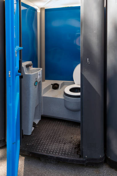 Best Porta potty rental near me  in Parkville, MO